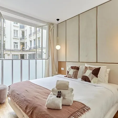 Apartment Sublime 3 Bedrooms Center Of By Prestige Paris