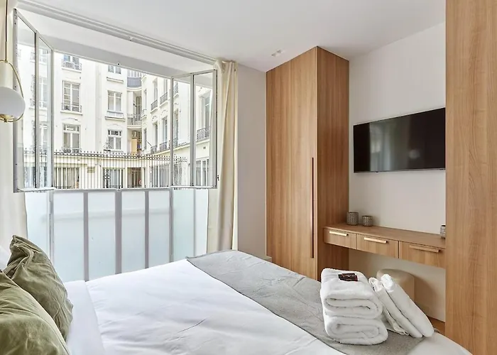 Sublime 3 Bedrooms Center Of By Prestige 公寓 *